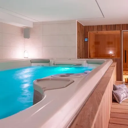 Seven Summits - Pool - Sauna - Jacuzzi - By Cozee Σαλέ Σαμονί